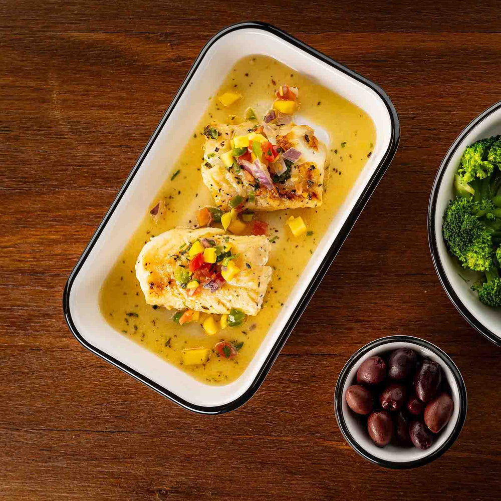 Canteen Collection Melamine Tray, White/Black, 10.25 x 6"